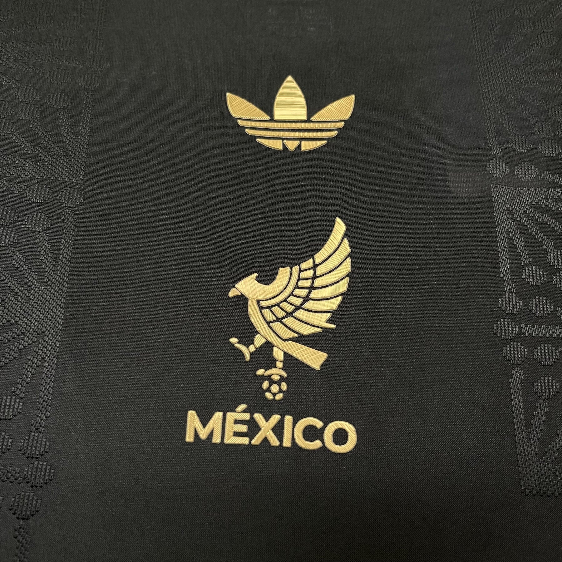 Camisa México Edição Especial 25/26 - Preto e Dourado Versão Torcedor