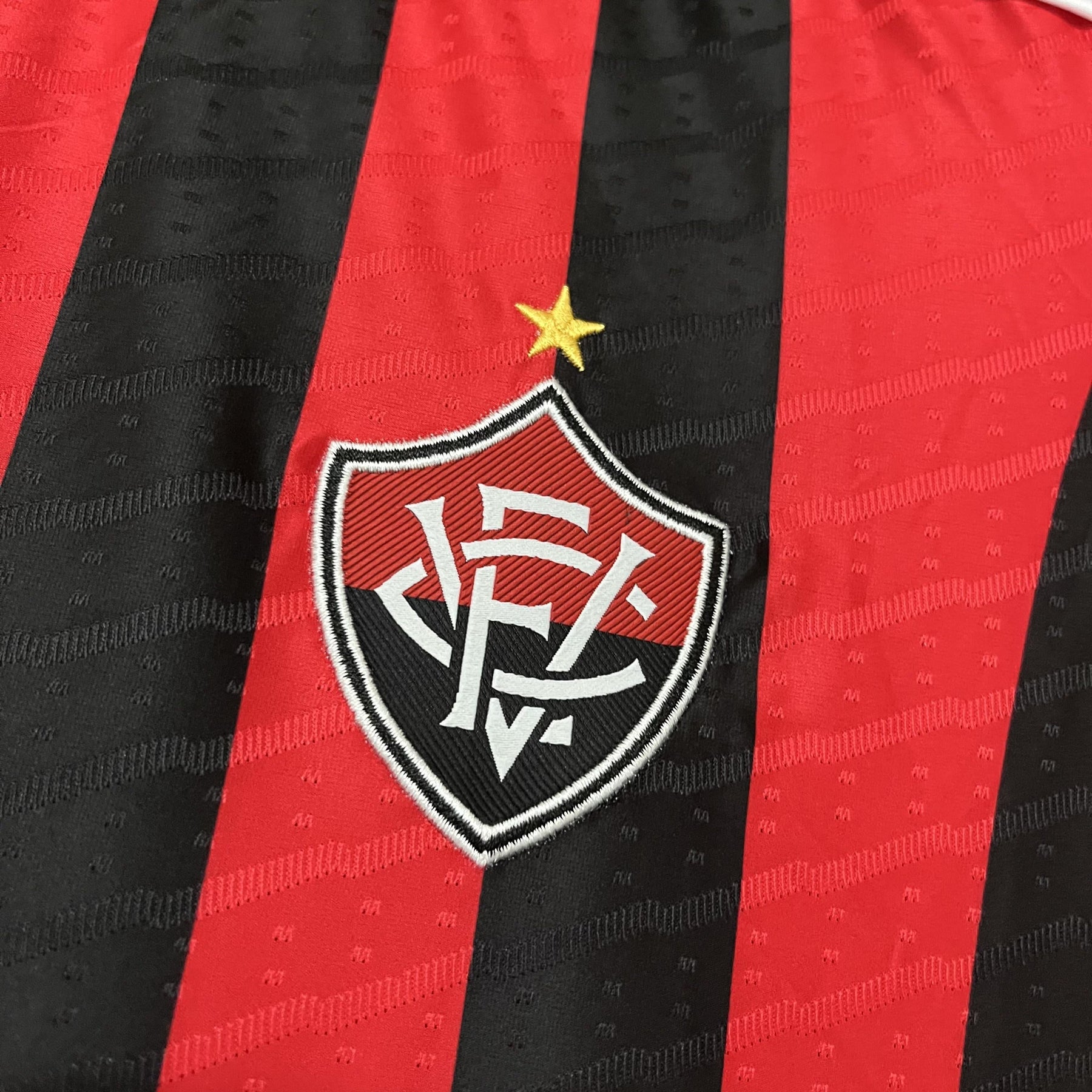 Camisa Vitória Titular 25/26 - Versão Feminina Baby Look