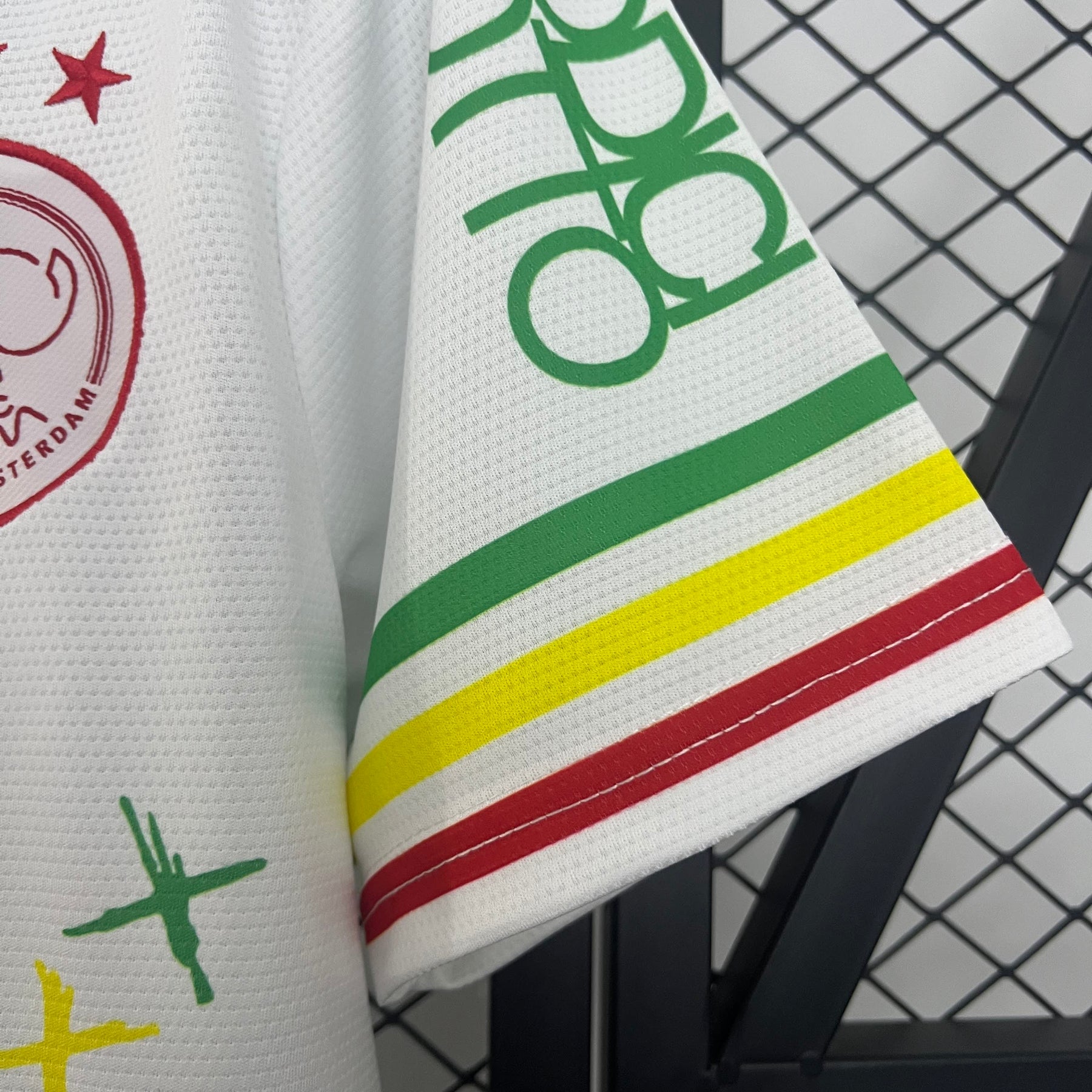 Camisa Ajax Edição Especial 25/26 - Branca Bob Marley