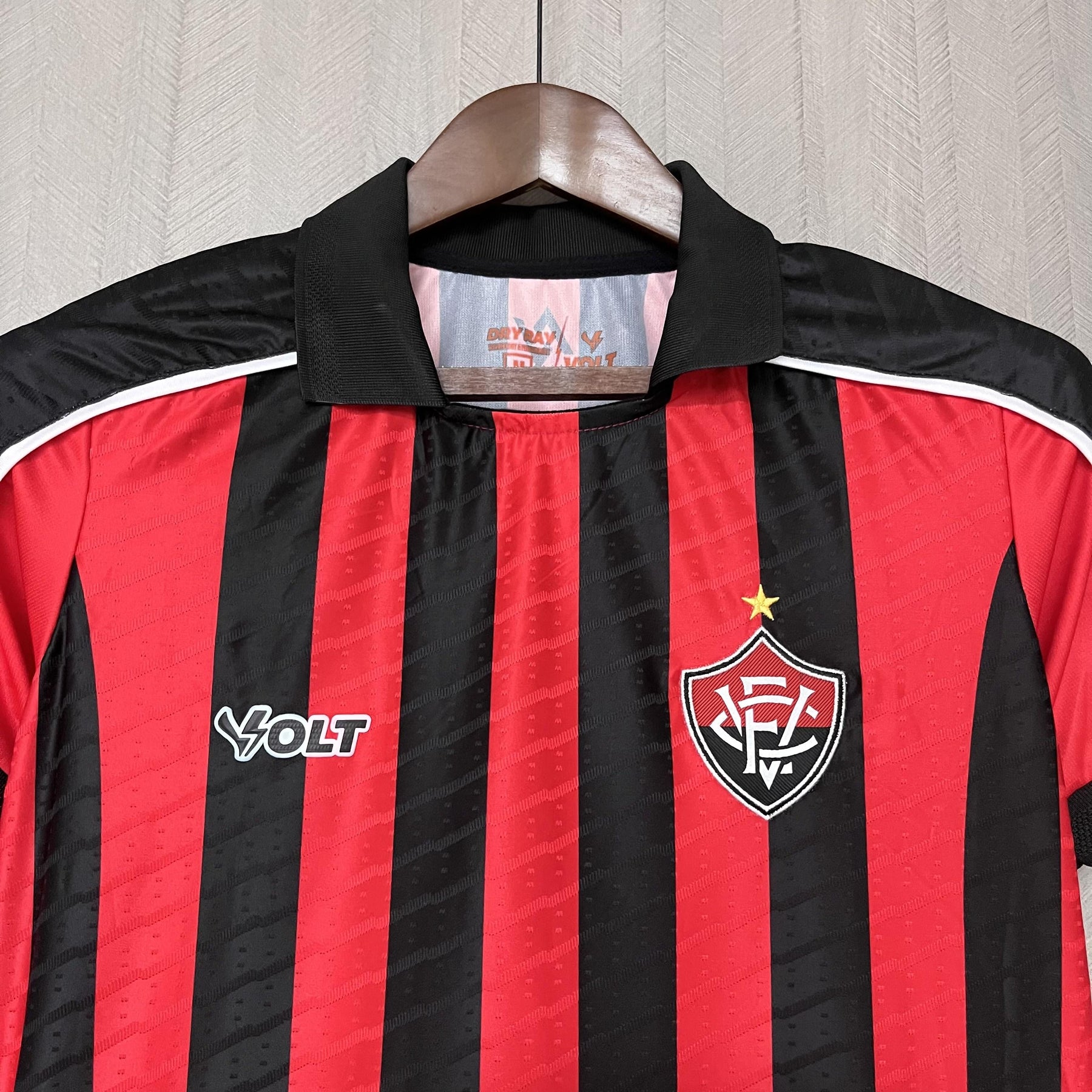 Camisa Vitória Titular 25/26 - Versão Feminina Baby Look