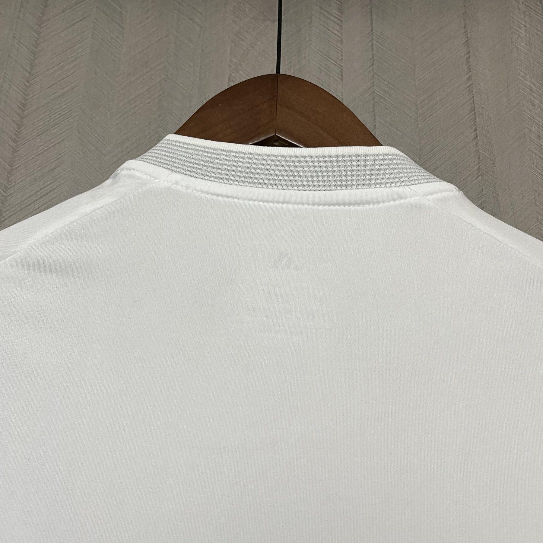 Camisa Real Madrid Titular 25/26 - Branca