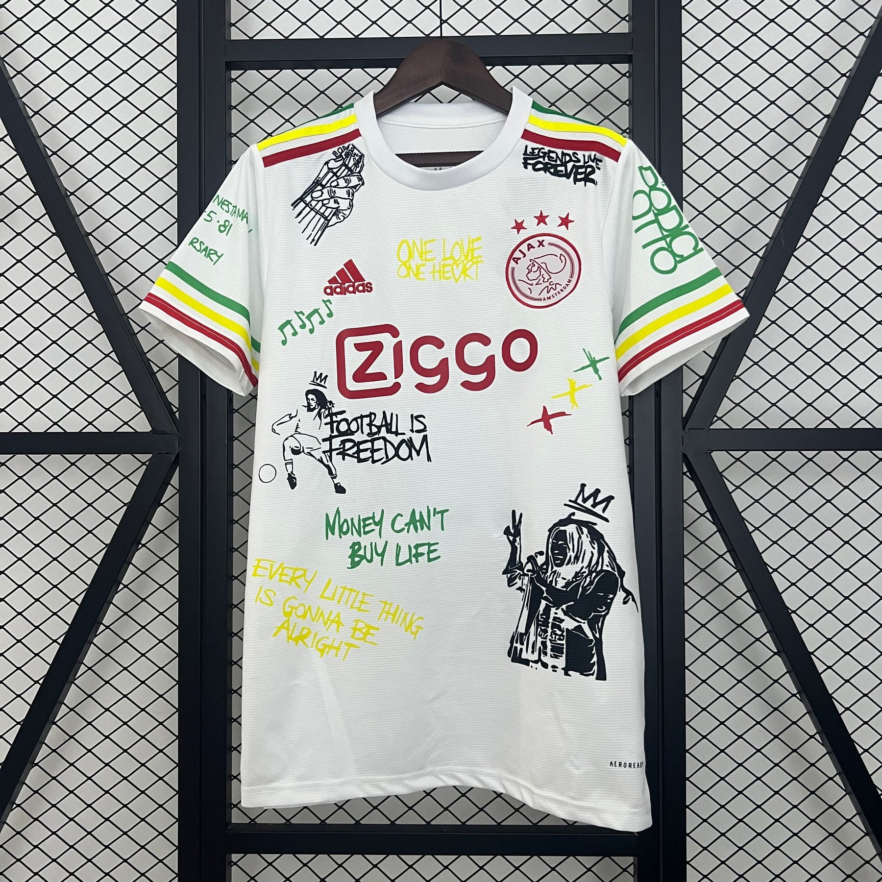 Camisa Ajax Edição Especial 25/26 - Branca Bob Marley