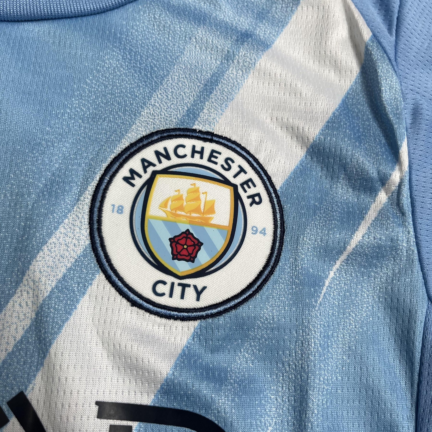 Conjunto Infantil Manchester City Titular 25/26 - Azul