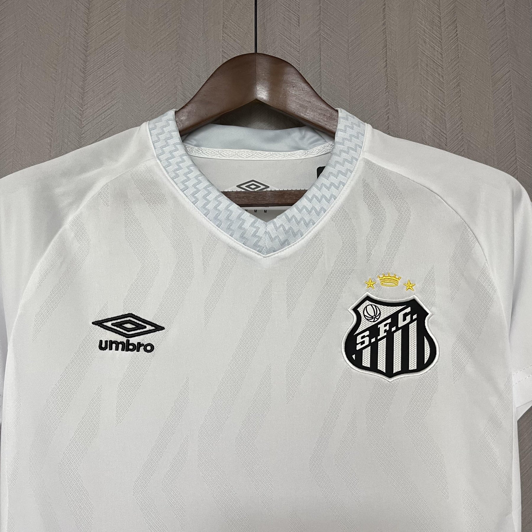 Camisa Santos Titular 25/26 - Versão Feminina Baby Look