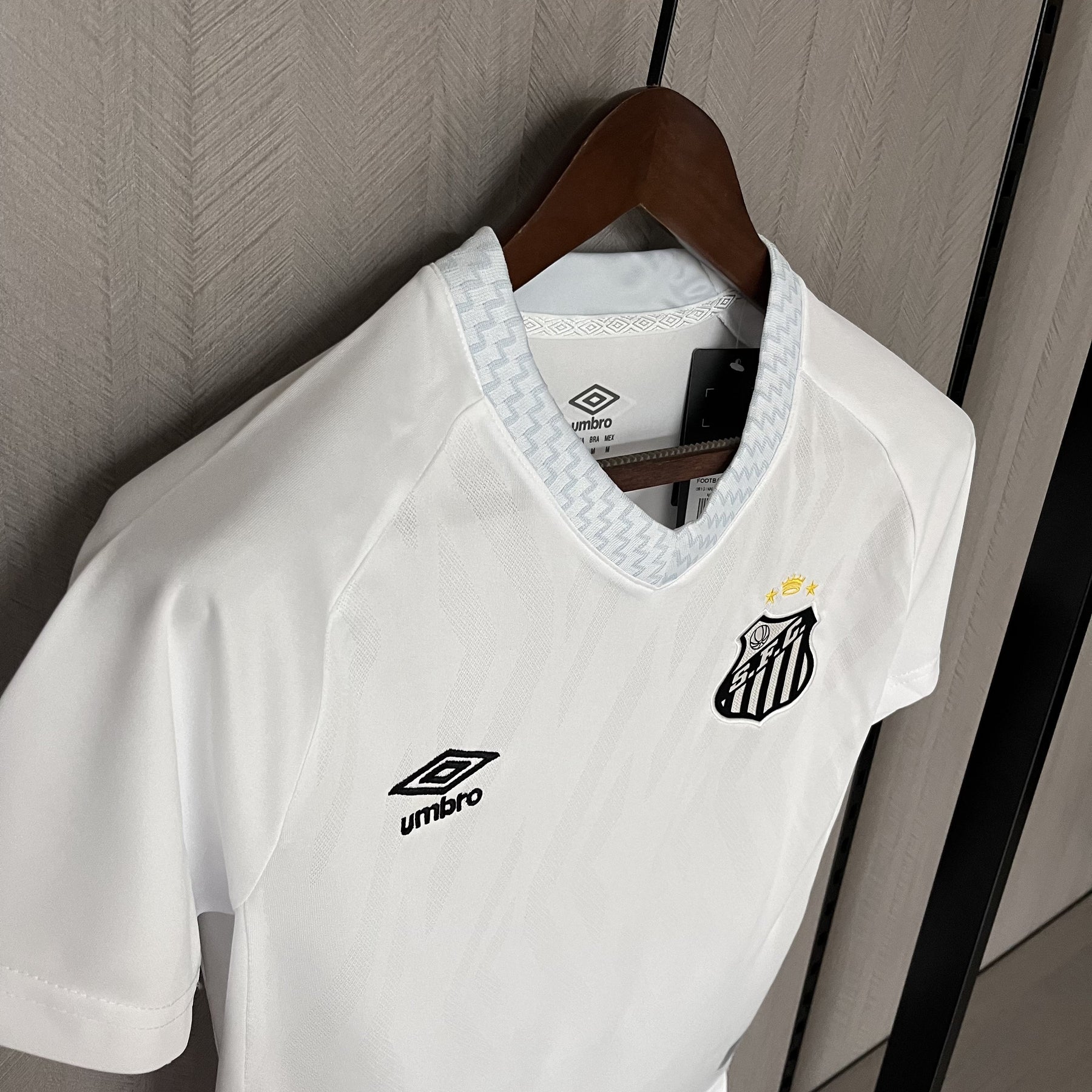 Camisa Santos Titular 25/26 - Versão Feminina Baby Look