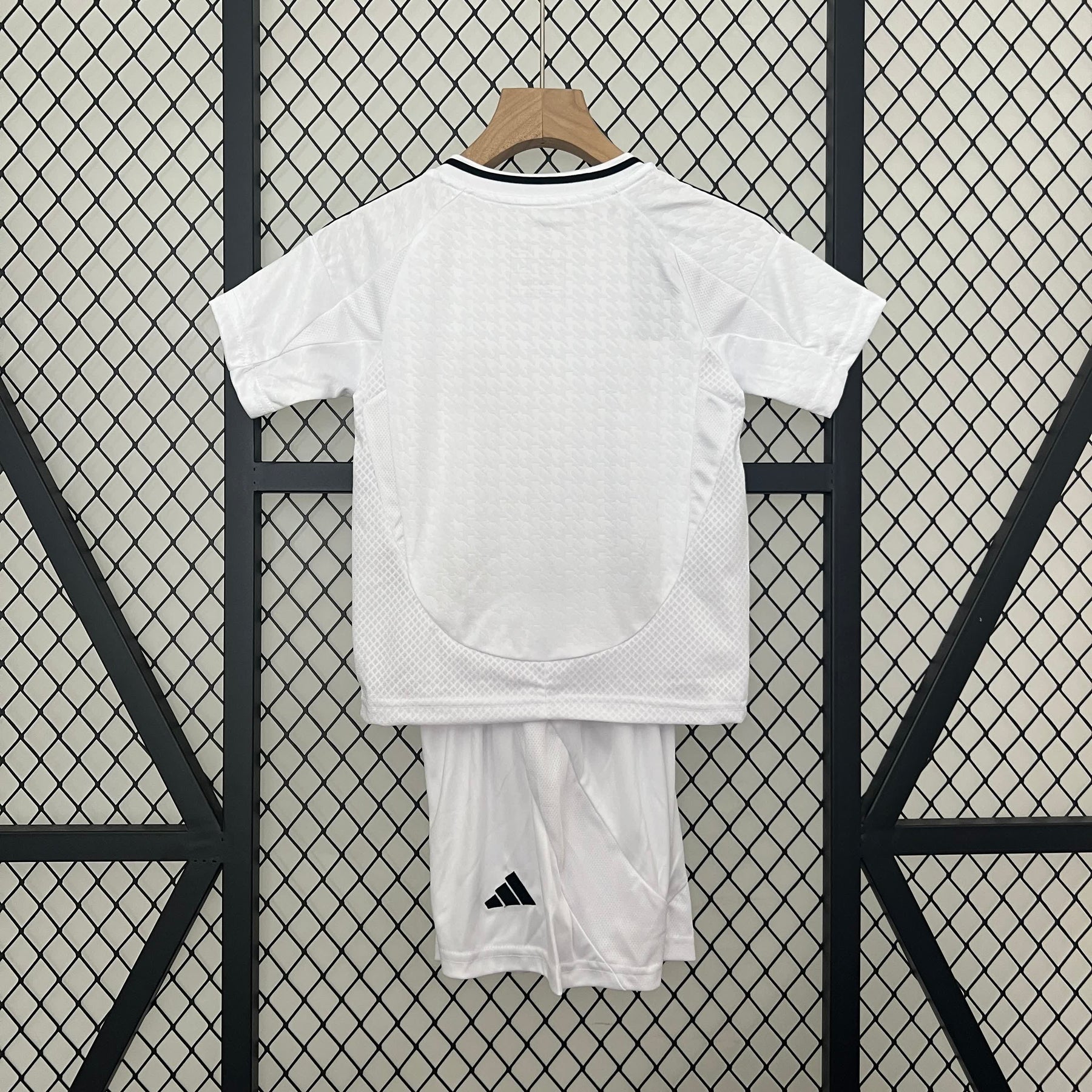 Conjunto Infantil Real Madrid I 24/25 - Branco