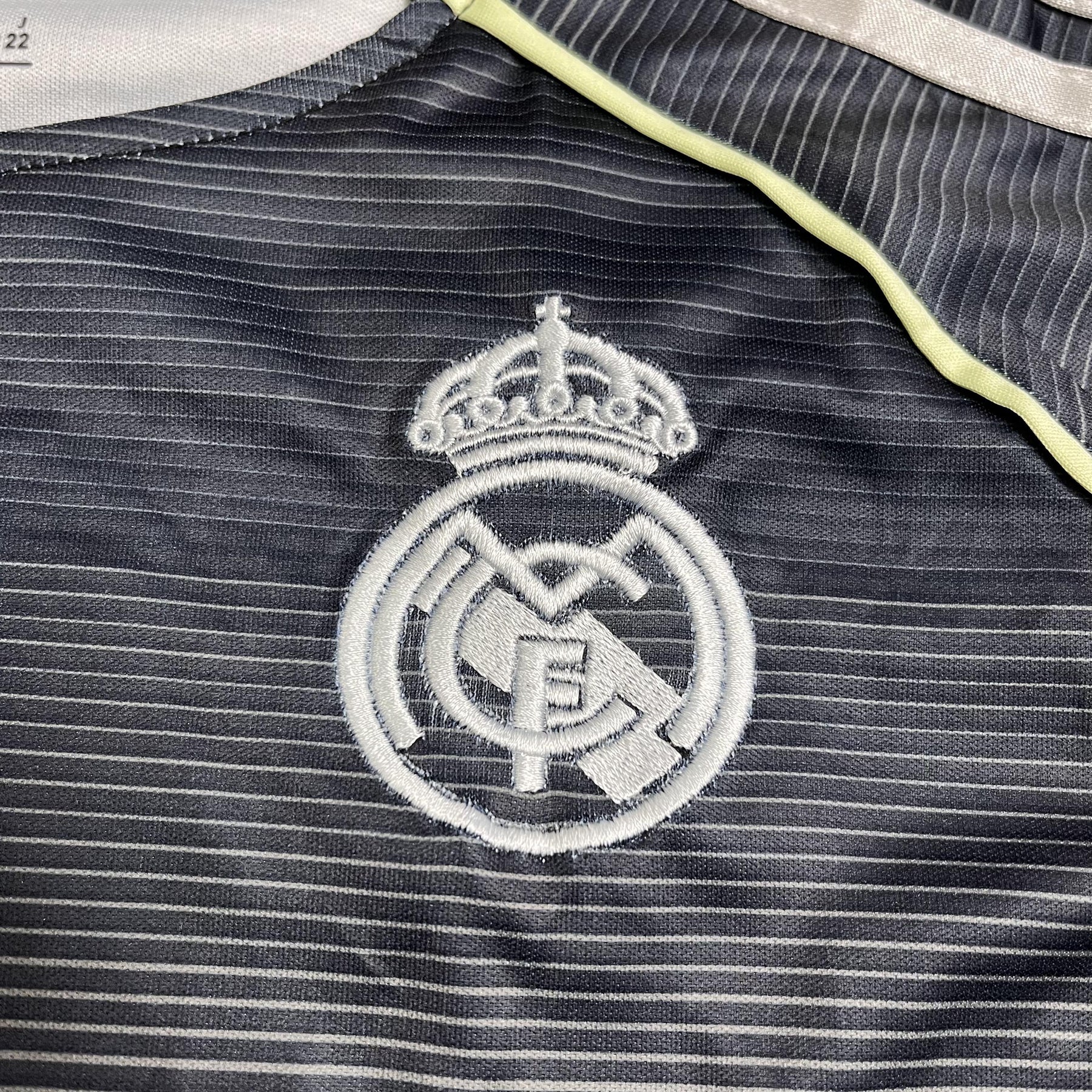 Conjunto Infantil Real Madrid Fora 25/26 - Cinza
