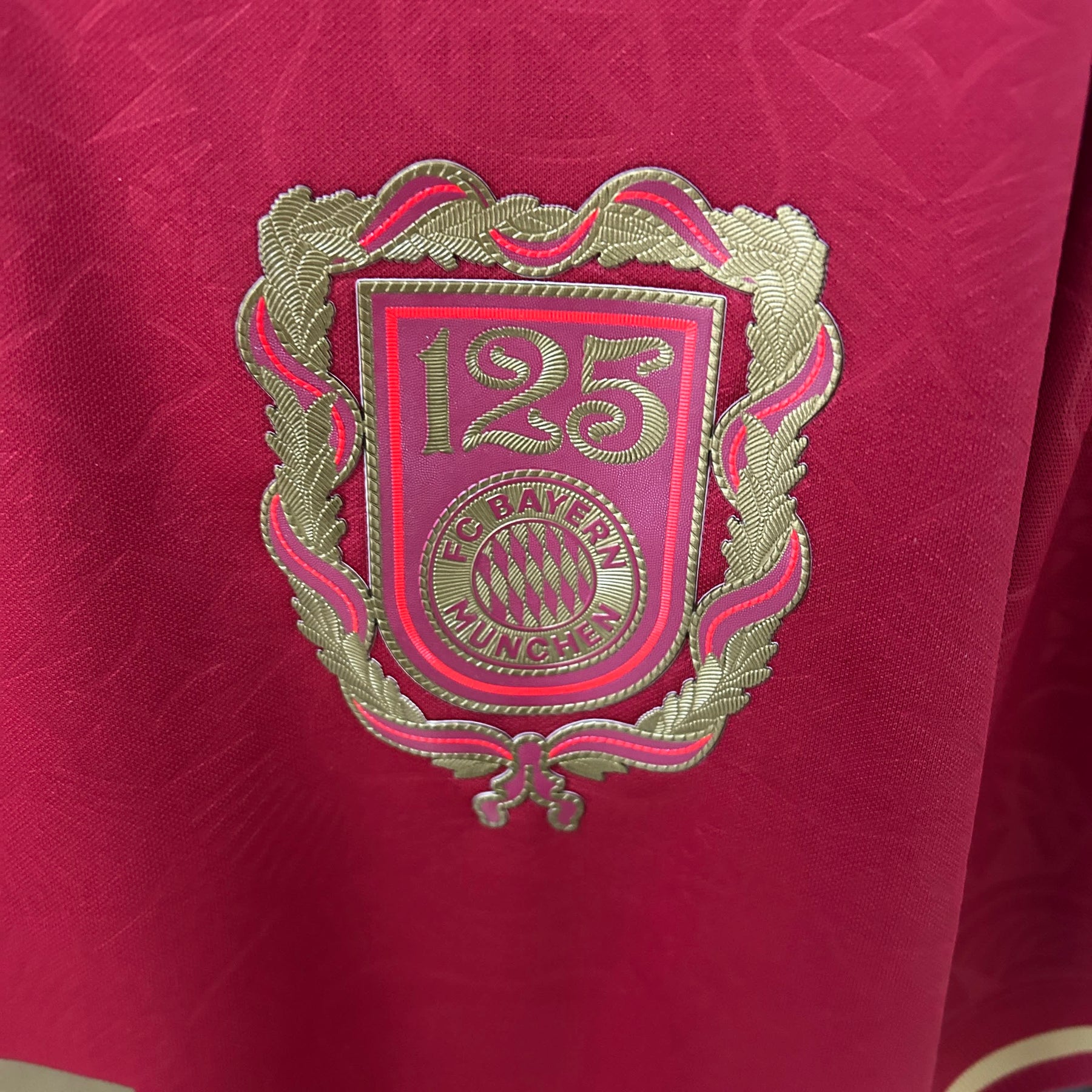 Camisa Bayern de Munique Edição Especial 25/26 - 125 Anos Vermelha Torcedor