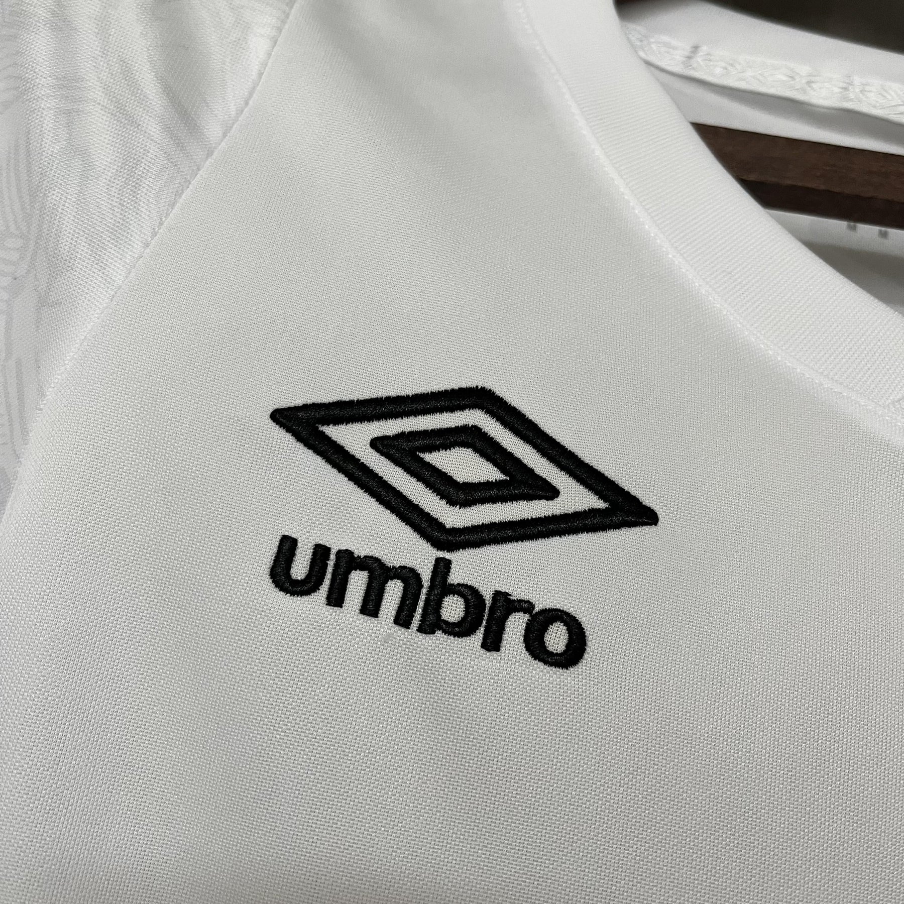 Camisa Santos Titular 24/25 - Versão Feminina Baby Look Branca