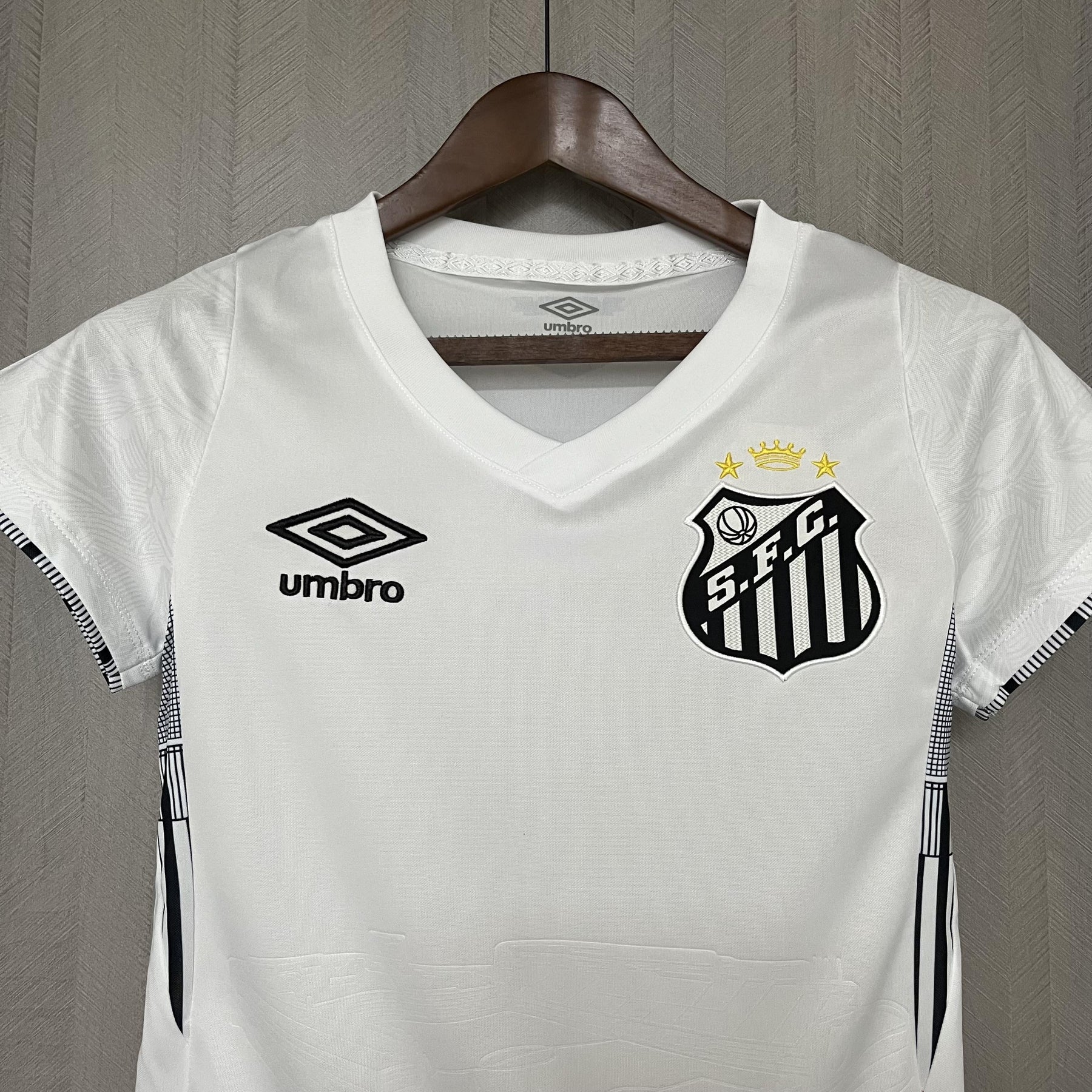 Camisa Santos Titular 24/25 - Versão Feminina Baby Look Branca